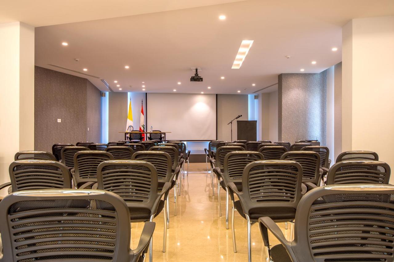 The Ray Hotel And Studios Beirut Exteriör bild