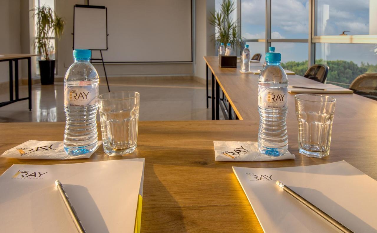 The Ray Hotel And Studios Beirut Exteriör bild