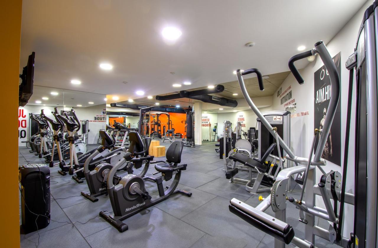 The Ray Hotel And Studios Beirut Exteriör bild