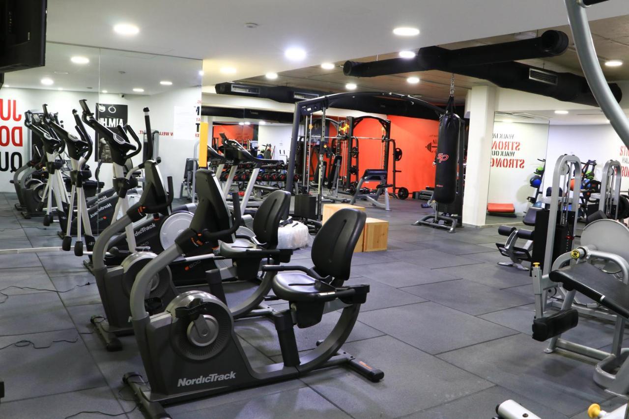 The Ray Hotel And Studios Beirut Exteriör bild
