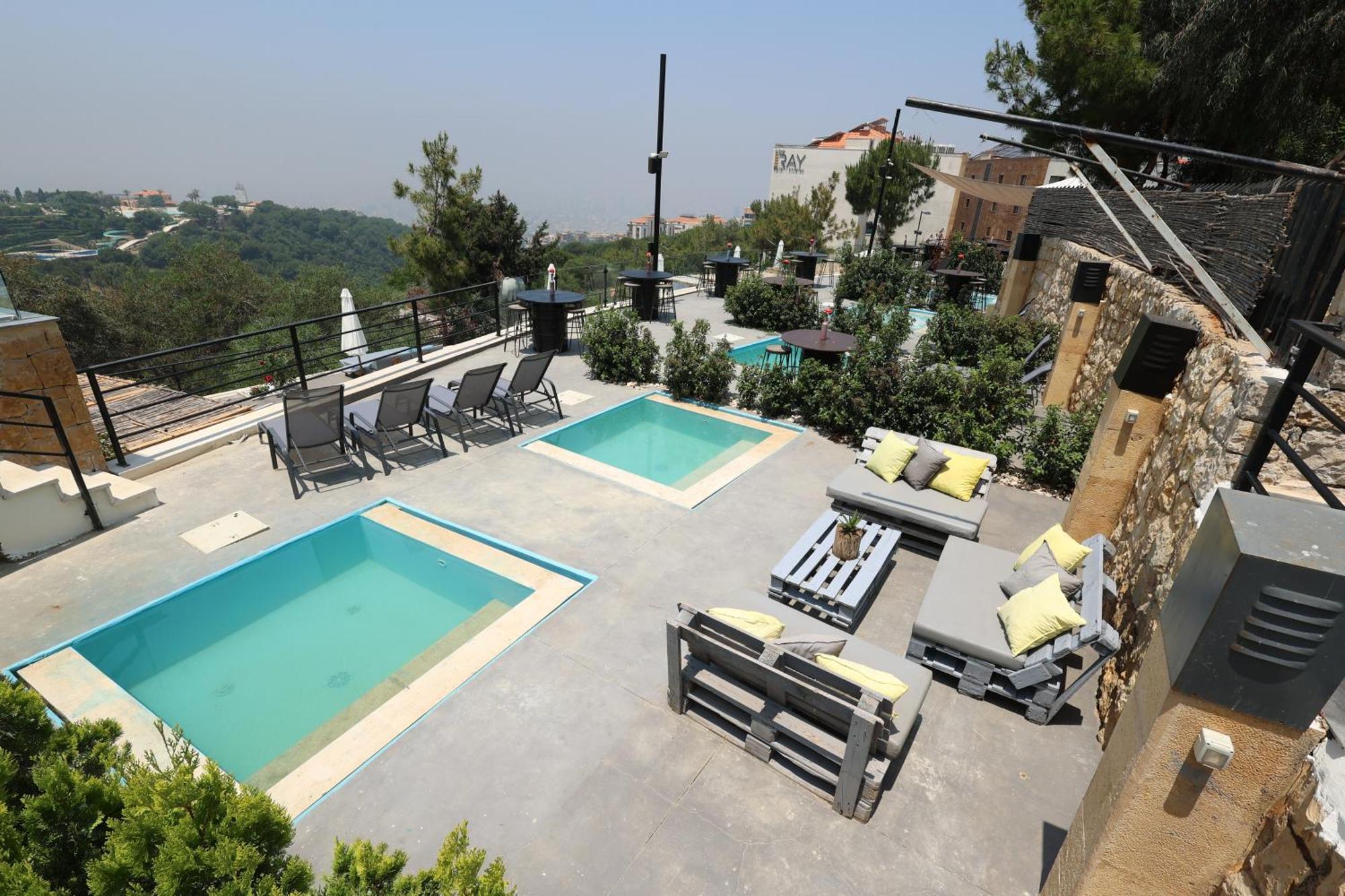 The Ray Hotel And Studios Beirut Exteriör bild