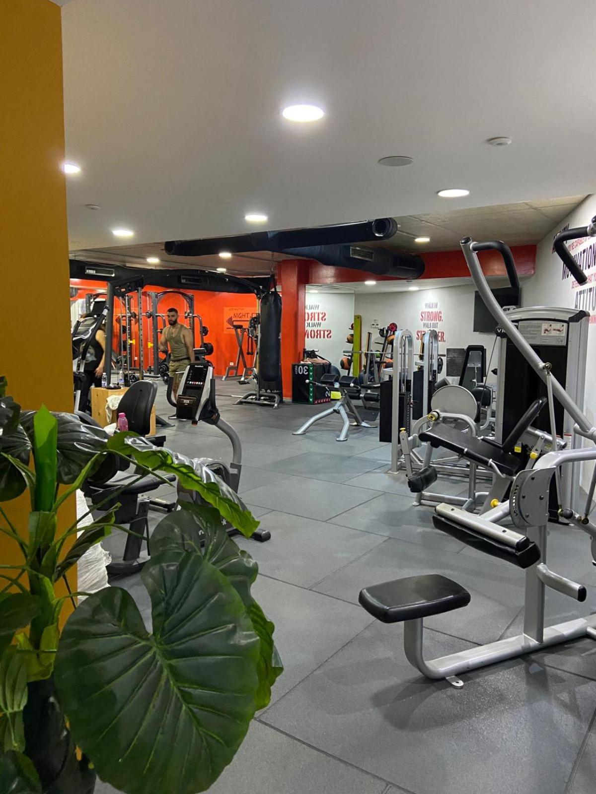 The Ray Hotel And Studios Beirut Exteriör bild