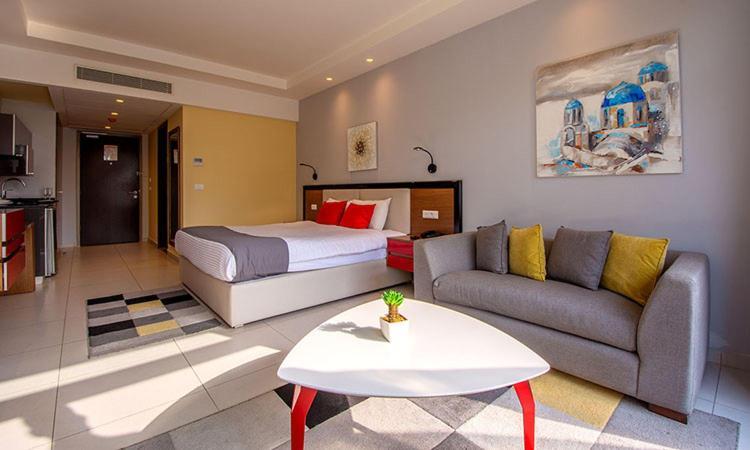 The Ray Hotel And Studios Beirut Exteriör bild